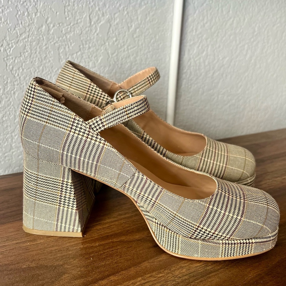 Steve Madden Platform Maryjane With Block Heel. - image 1